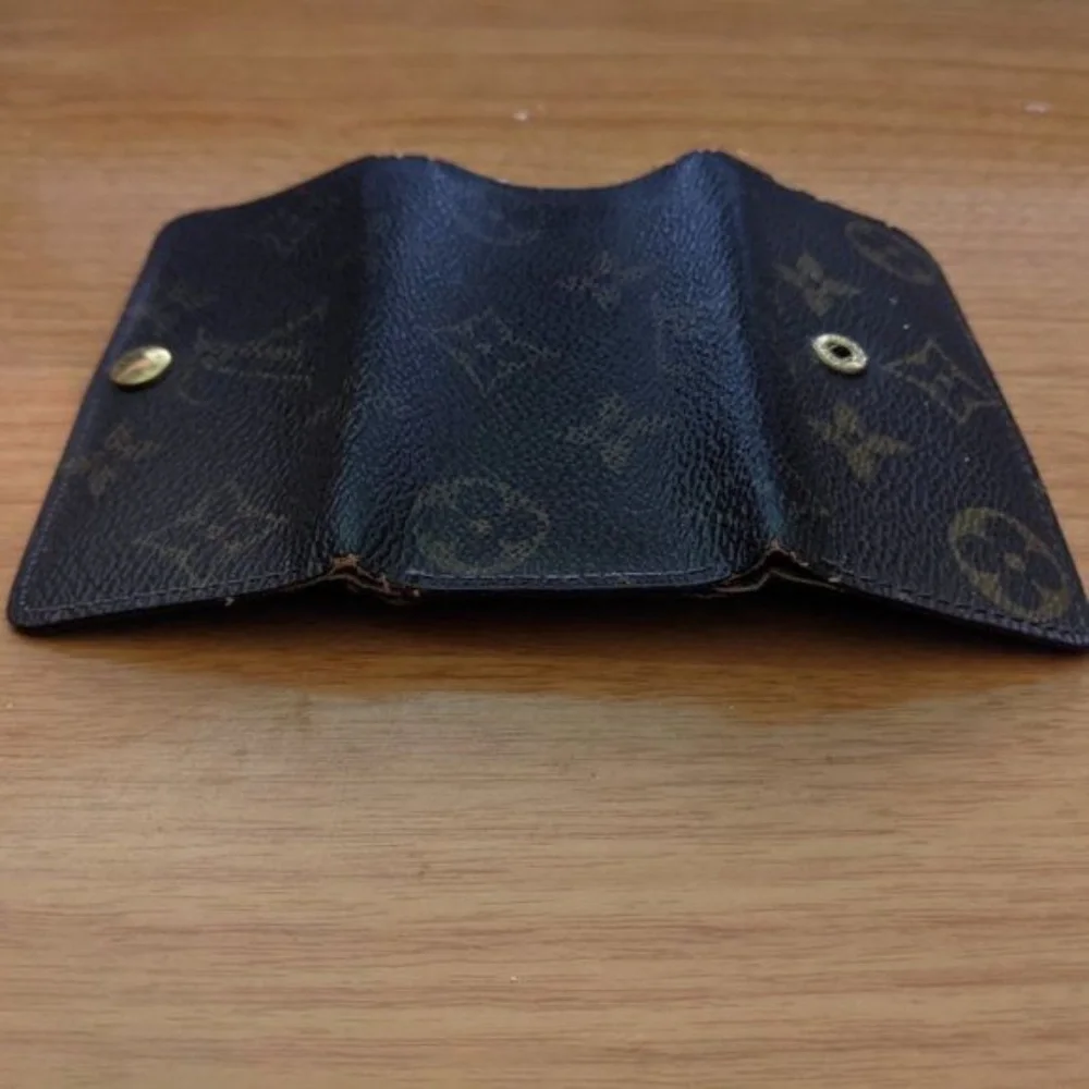 Louis Vuitton Monogram Key Holder/Wallet #432💥PRICE DROP💥